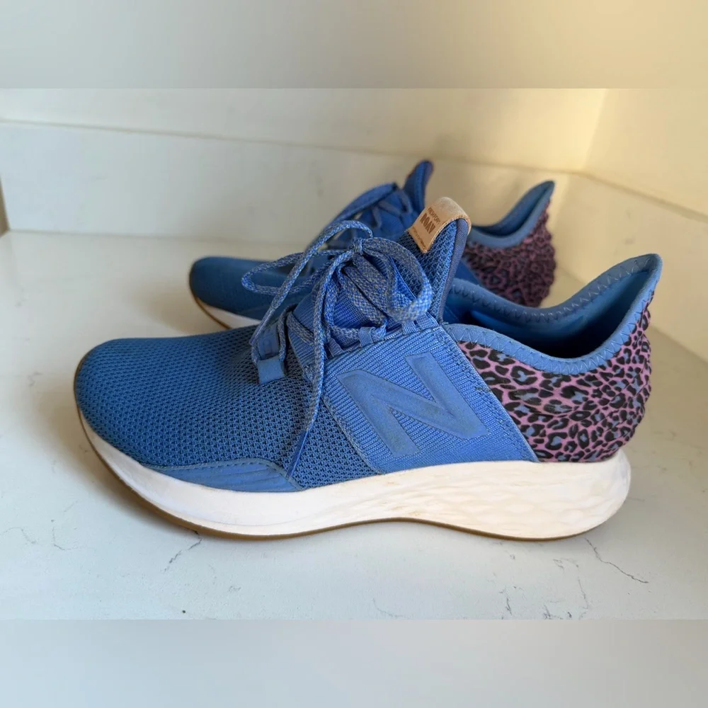 New Balance- Fresh Foam Roav‎ Women's Running Shoes Blue Leopard Print